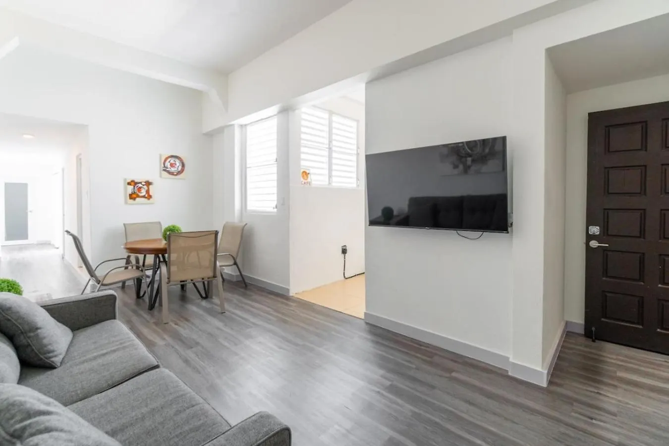 Modern 2 Apartments 3-Bedroom - 10 Guests In Historic Old サンジョアン