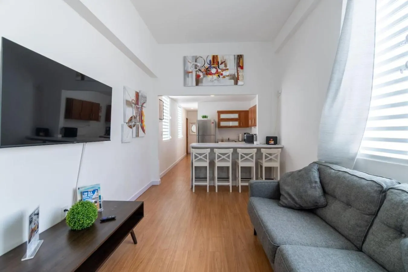 Modern 2 Apartments 3-Bedroom - 10 Guests In Historic Old サンジョアン